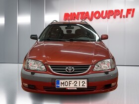 Toyota Avensis vaihtoauto