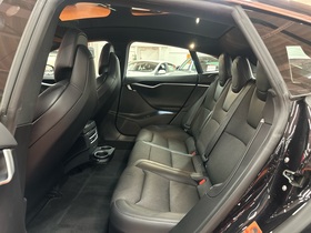 Tesla Model S vaihtoauto