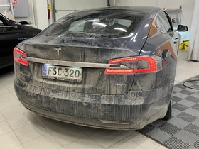 Tesla Model S vaihtoauto