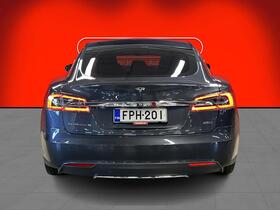 Tesla Model S vaihtoauto