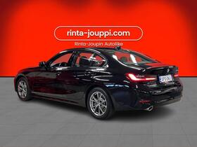 BMW 330 vaihtoauto