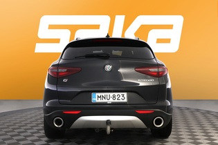 Alfa Romeo Stelvio vaihtoauto