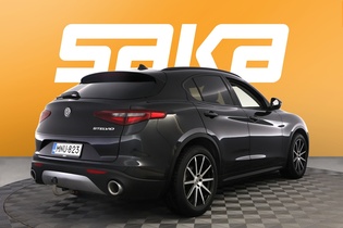 Alfa Romeo Stelvio vaihtoauto