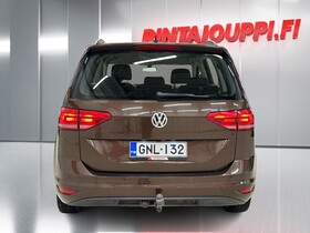Volkswagen Touran vaihtoauto