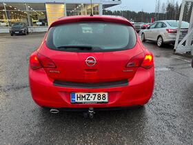 Opel Astra vaihtoauto