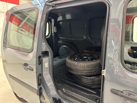 Nissan NV250 vaihtoauto