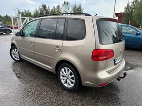 Volkswagen Touran vaihtoauto