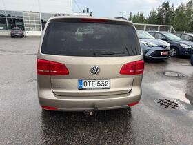 Volkswagen Touran vaihtoauto