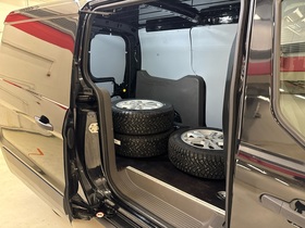 Ford Transit Connect vaihtoauto