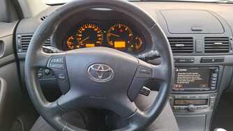 Toyota Avensis vaihtoauto