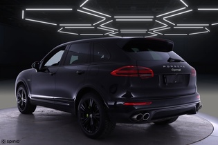 Porsche Cayenne vaihtoauto