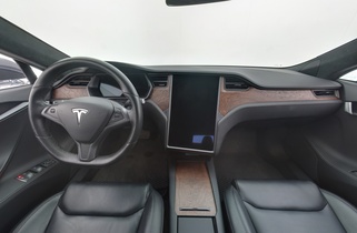 Tesla Model S vaihtoauto