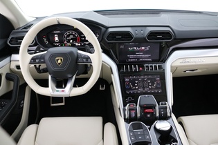 Lamborghini Urus vaihtoauto
