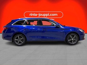 SEAT Leon Sportstourer vaihtoauto