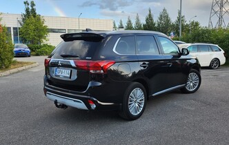 Mitsubishi Outlander PHEV vaihtoauto