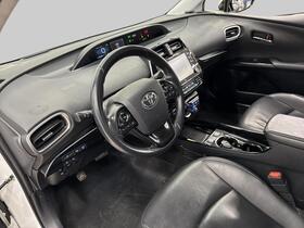 Toyota Prius Plug-in vaihtoauto