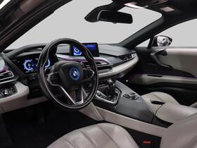 BMW i8 vaihtoauto