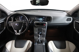 Volvo V60 Cross Country vaihtoauto