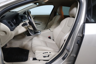 Volvo V60 Cross Country vaihtoauto