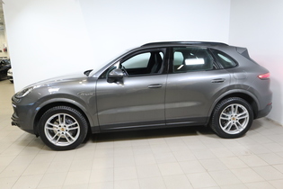Porsche Cayenne vaihtoauto