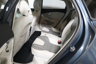 Volvo V40 Cross Country vaihtoauto