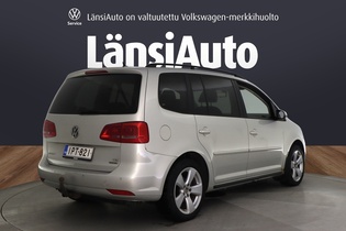 Volkswagen Touran vaihtoauto