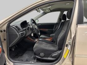 Toyota Camry vaihtoauto