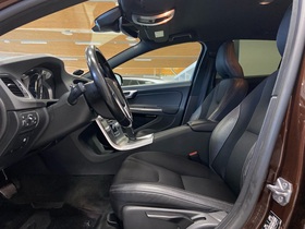 Volvo V60 Cross Country vaihtoauto