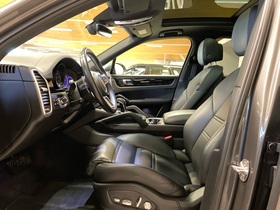 Porsche Cayenne vaihtoauto