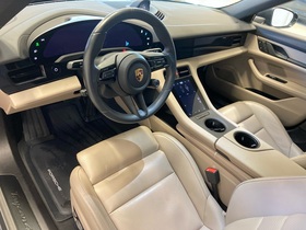Porsche Taycan vaihtoauto