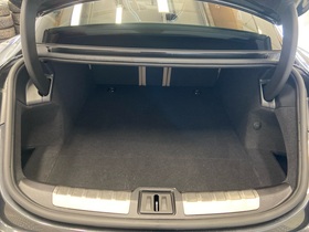 Porsche Taycan vaihtoauto