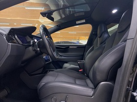 Tesla Model X vaihtoauto