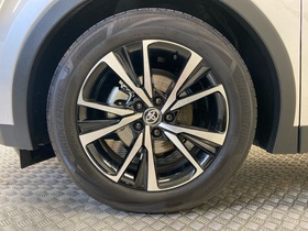 Toyota C-HR vaihtoauto