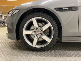 Jaguar XE vaihtoauto