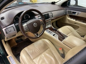 Jaguar XF vaihtoauto