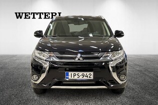Mitsubishi Outlander PHEV vaihtoauto