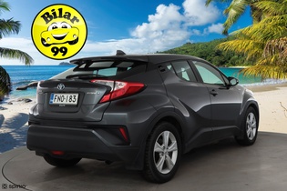 Toyota C-HR vaihtoauto