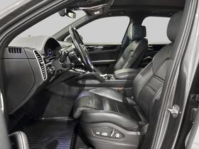 Porsche Cayenne vaihtoauto