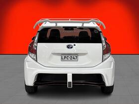 Toyota Aqua vaihtoauto