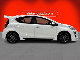 Toyota Aqua vaihtoauto