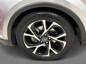 Toyota C-HR vaihtoauto