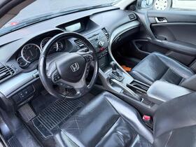 Honda Accord vaihtoauto