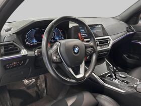 BMW 330 vaihtoauto