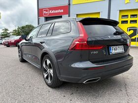Volvo V60 Cross Country vaihtoauto