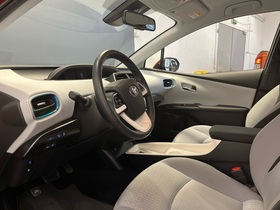 Toyota Prius Plug-in vaihtoauto