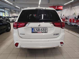 Mitsubishi Outlander PHEV vaihtoauto
