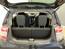 Toyota iQ vaihtoauto