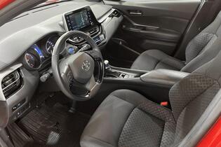 Toyota C-HR vaihtoauto