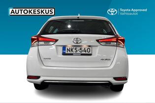 Toyota Auris vaihtoauto