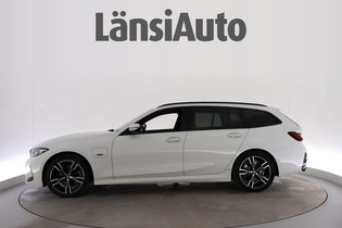BMW 330 vaihtoauto